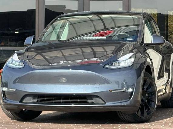 TESLA MODEL Y 2020 5YJYGDEF3LF002527 image